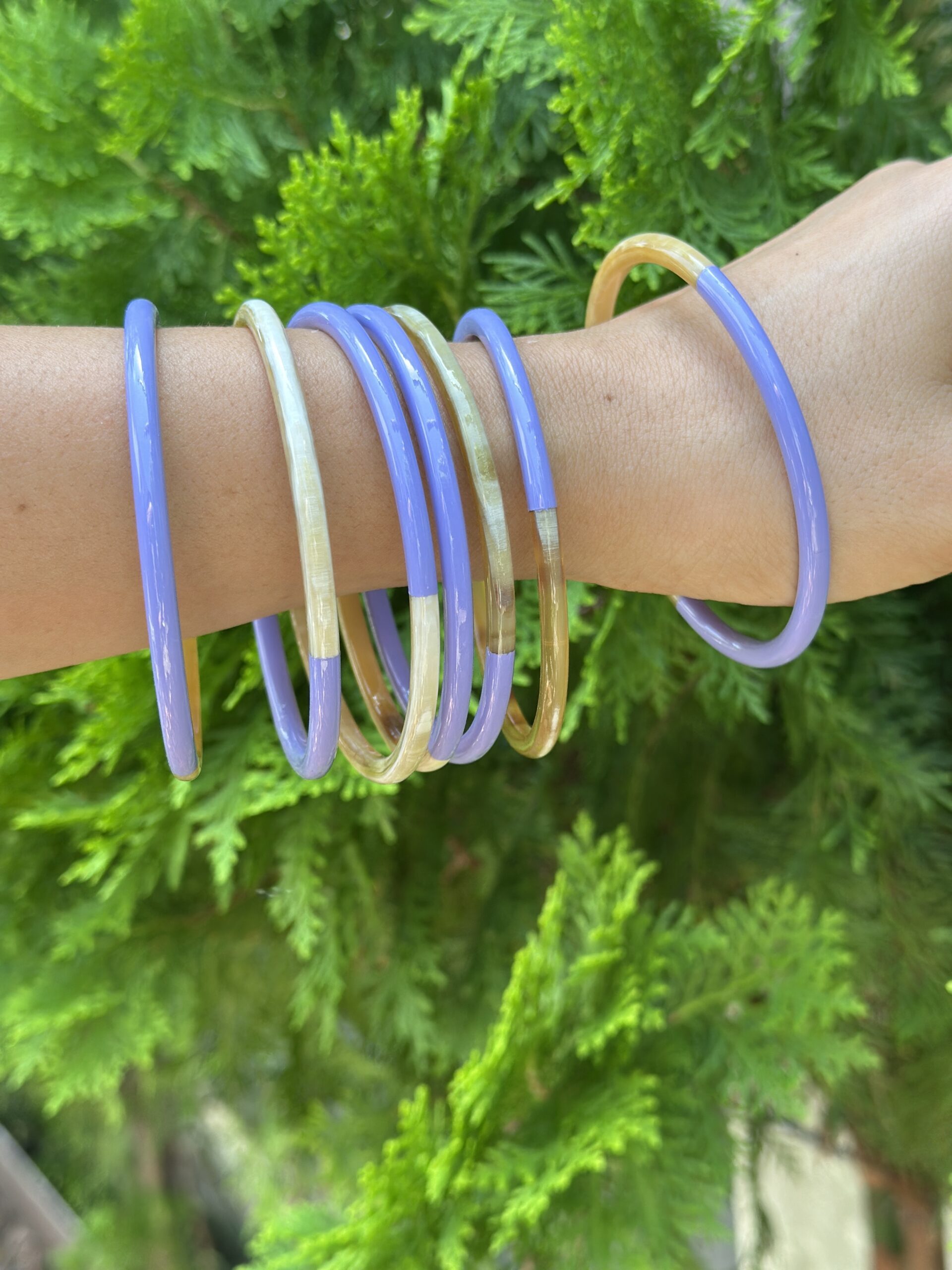 periwinkle-lacquer-buffalo-horn-bangles-set-of-7-maison-miko-5
