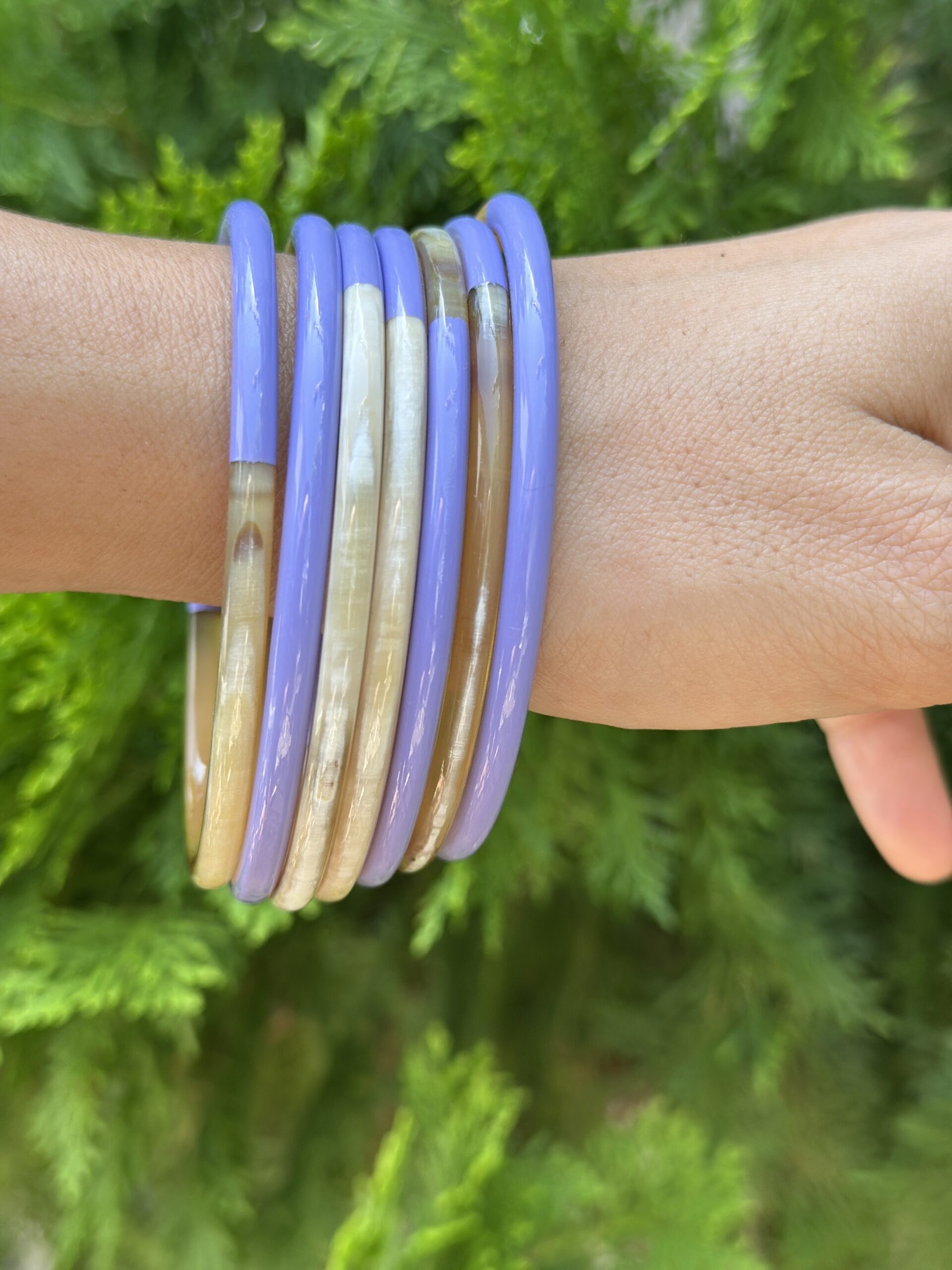 periwinkle-lacquer-buffalo-horn-bangles-set-of-7-maison-miko-7